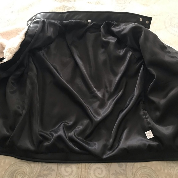 Beige faux fur / faux leather jacket - Picture 2 of 5